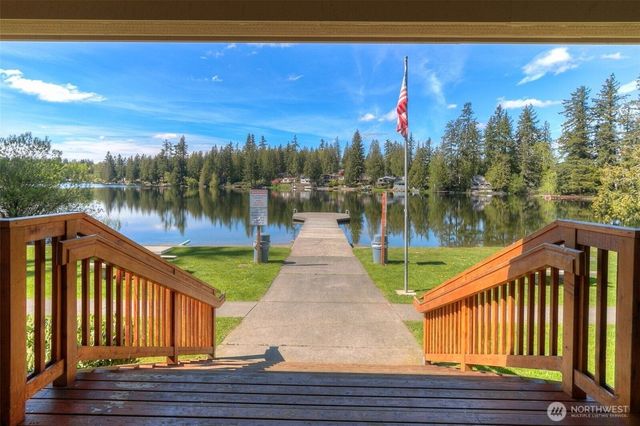 26009 222nd Place SE, Maple Valley, WA 98038