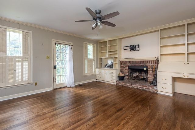 573 S MCLEAN BLVD, Memphis, TN 38104
