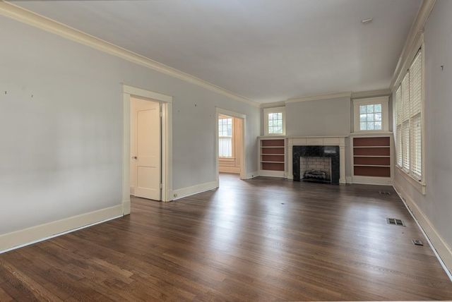 573 S MCLEAN BLVD, Memphis, TN 38104