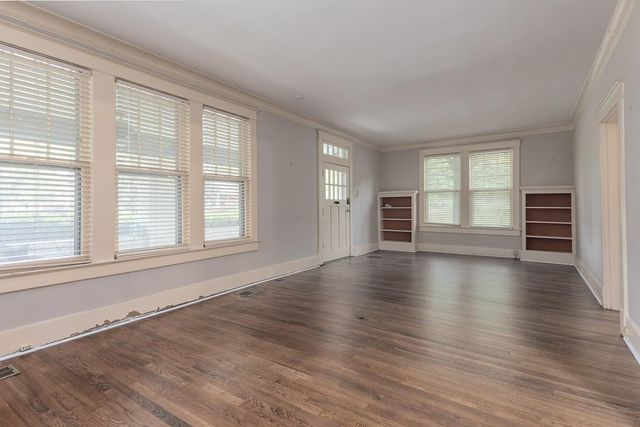 573 S MCLEAN BLVD, Memphis, TN 38104