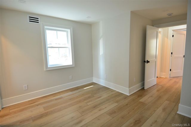 137 Hillside Place, Eastchester, NY 10709