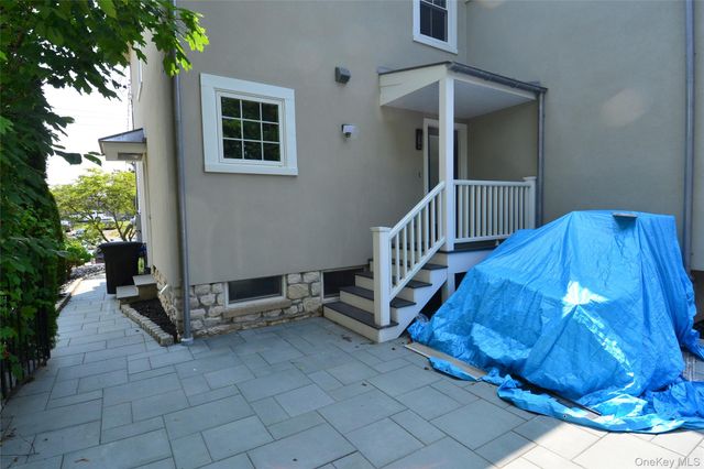 137 Hillside Place, Eastchester, NY 10709