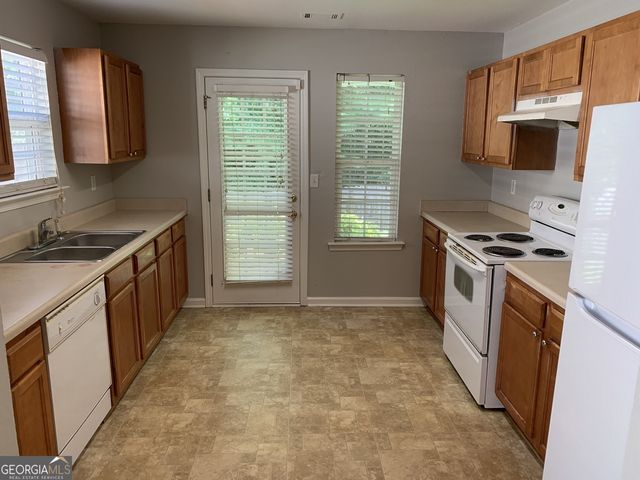 165 Lakeside Point, Covington, GA 30016