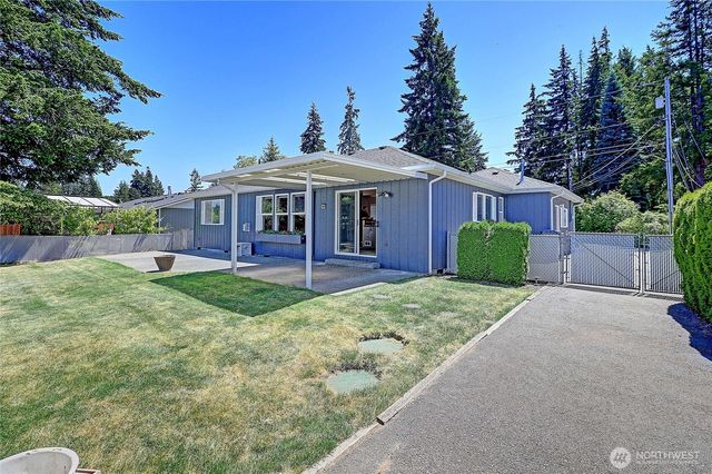 283 Meadow Drive, Camano Island, WA 98282