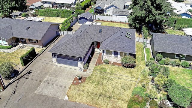 283 Meadow Drive, Camano Island, WA 98282