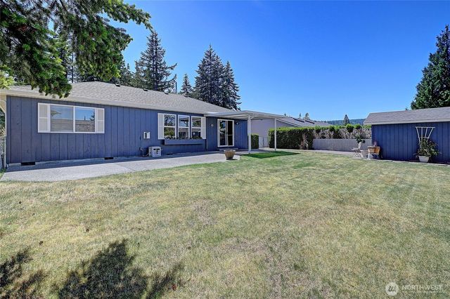 283 Meadow Drive, Camano Island, WA 98282