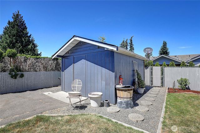 283 Meadow Drive, Camano Island, WA 98282