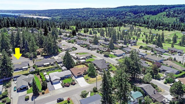 283 Meadow Drive, Camano Island, WA 98282