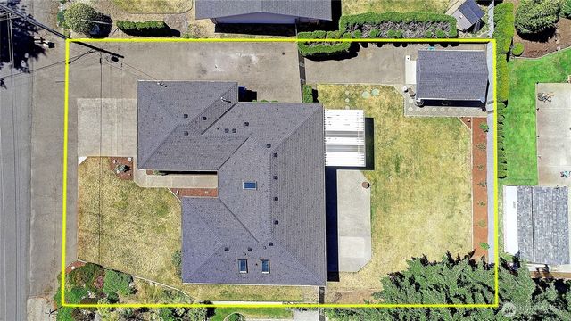 283 Meadow Drive, Camano Island, WA 98282
