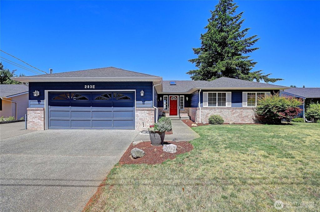 283 Meadow Drive, Camano Island, WA 98282