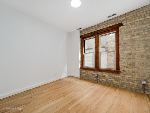 136 Clyde Avenue 2S, Evanston, IL 60202