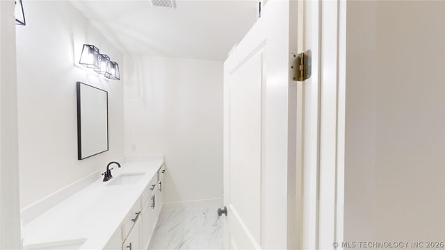 1231 N Main Street B, Tulsa, OK 74106