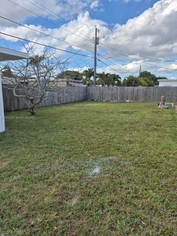 4320 SW 98th Ct, Miami, FL 33165