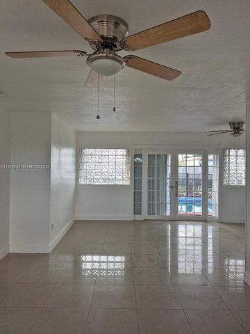 4320 SW 98th Ct, Miami, FL 33165