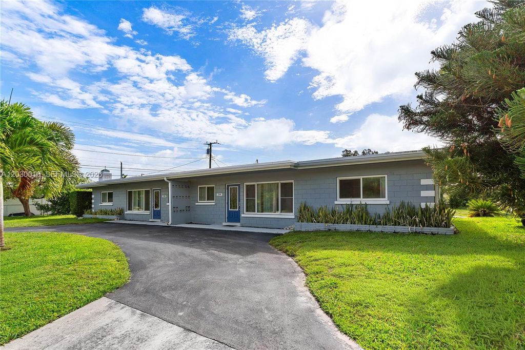 204 NW 1st St 204, Boynton Beach, FL 33435