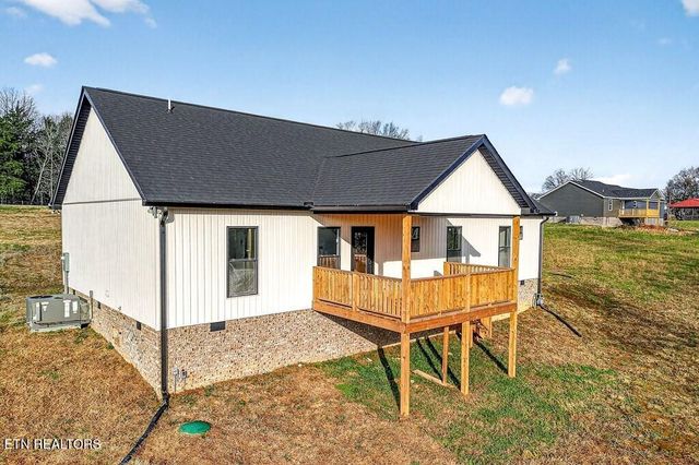 486 Pistole Rd, Sparta, TN 38583