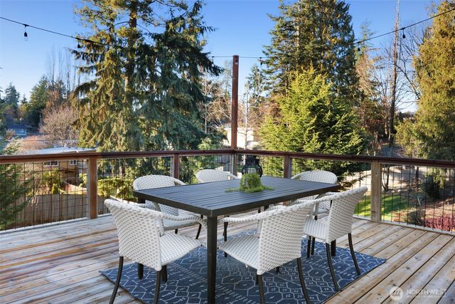 17035 12th Avenue NE, Shoreline, WA 98155