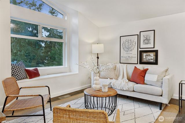 17035 12th Avenue NE, Shoreline, WA 98155