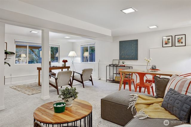 17035 12th Avenue NE, Shoreline, WA 98155