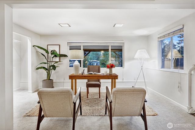 17035 12th Avenue NE, Shoreline, WA 98155