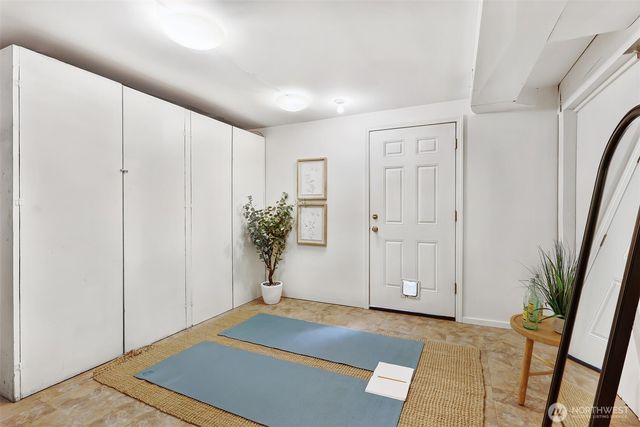 17035 12th Avenue NE, Shoreline, WA 98155