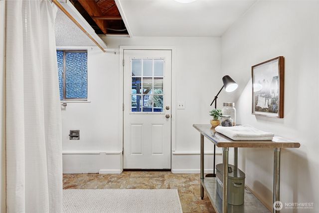 17035 12th Avenue NE, Shoreline, WA 98155