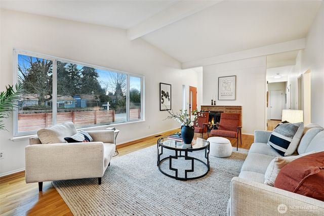 17035 12th Avenue NE, Shoreline, WA 98155