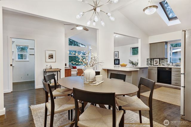 17035 12th Avenue NE, Shoreline, WA 98155