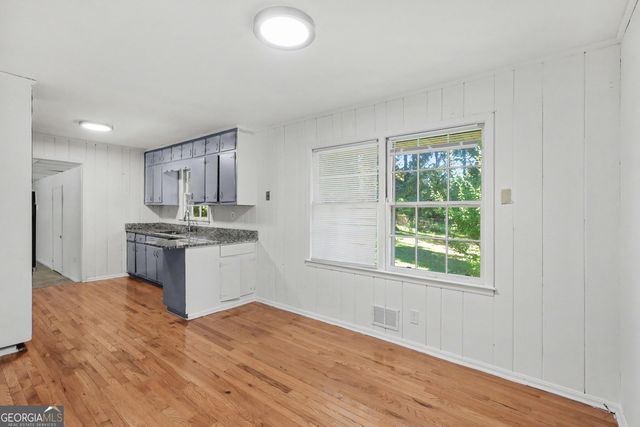 6663 Peacock Boulevard, Morrow, GA 30260