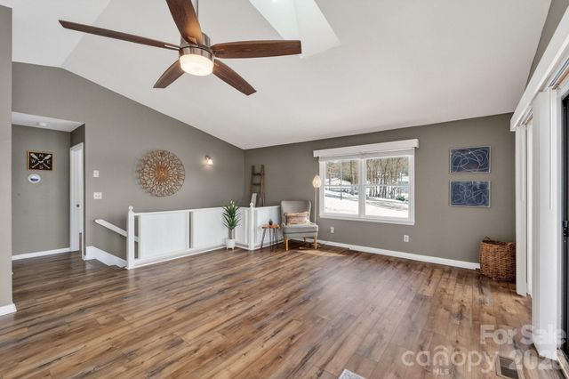 254 N Shoreline Drive, New London, NC 28127