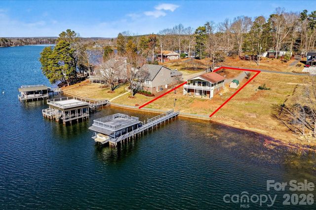 254 N Shoreline Drive, New London, NC 28127