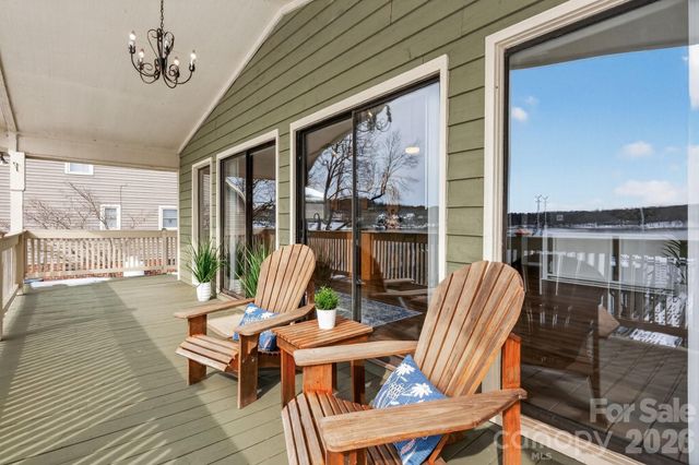 254 N Shoreline Drive, New London, NC 28127