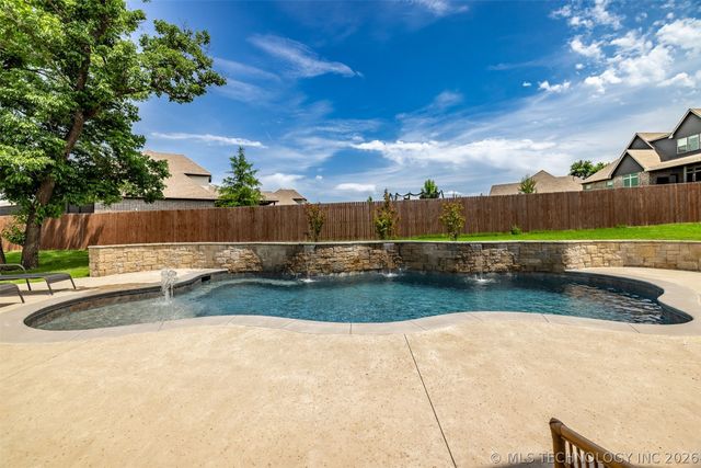 11801 S 31st West Avenue, Jenks, OK 74037