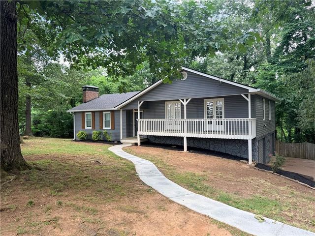 703 Navaho Court, Woodstock, GA 30188