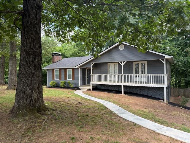 703 Navaho Court, Woodstock, GA 30188