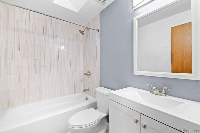 10966 W Bowles Place, Littleton, CO 80127