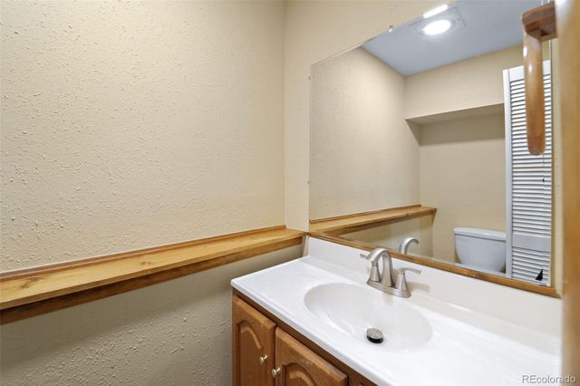 10966 W Bowles Place, Littleton, CO 80127