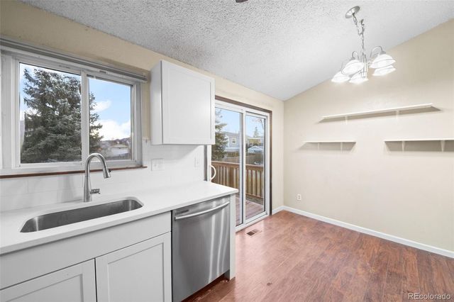 10966 W Bowles Place, Littleton, CO 80127