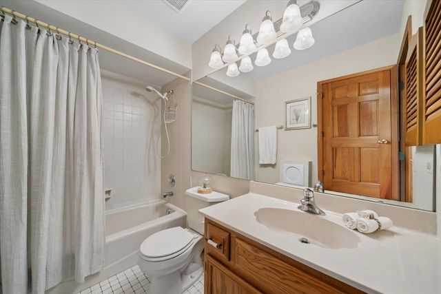 116 Northampton Drive, Oswego, IL 60543