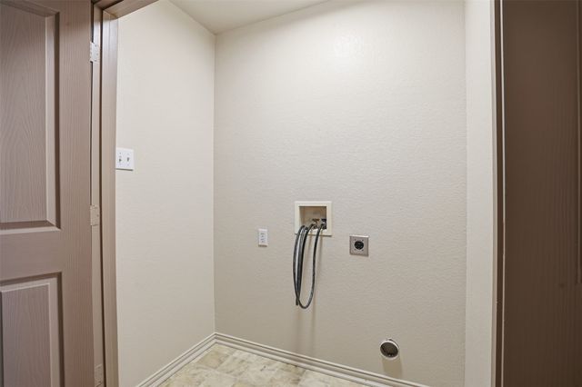 1005 Dawn Court, Granbury, TX 76048