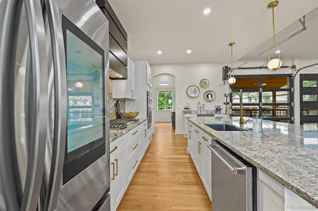 14950 W 32nd Avenue, Golden, CO 80401