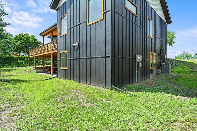 14950 W 32nd Avenue, Golden, CO 80401