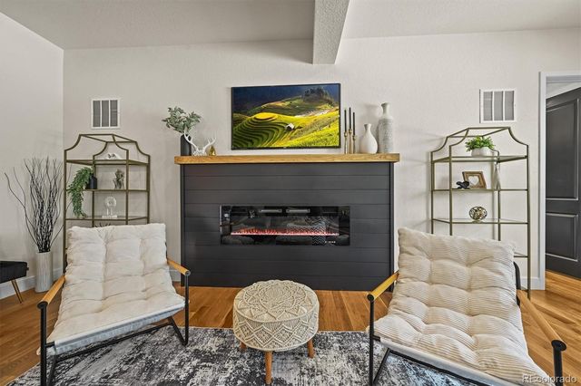 14950 W 32nd Avenue, Golden, CO 80401