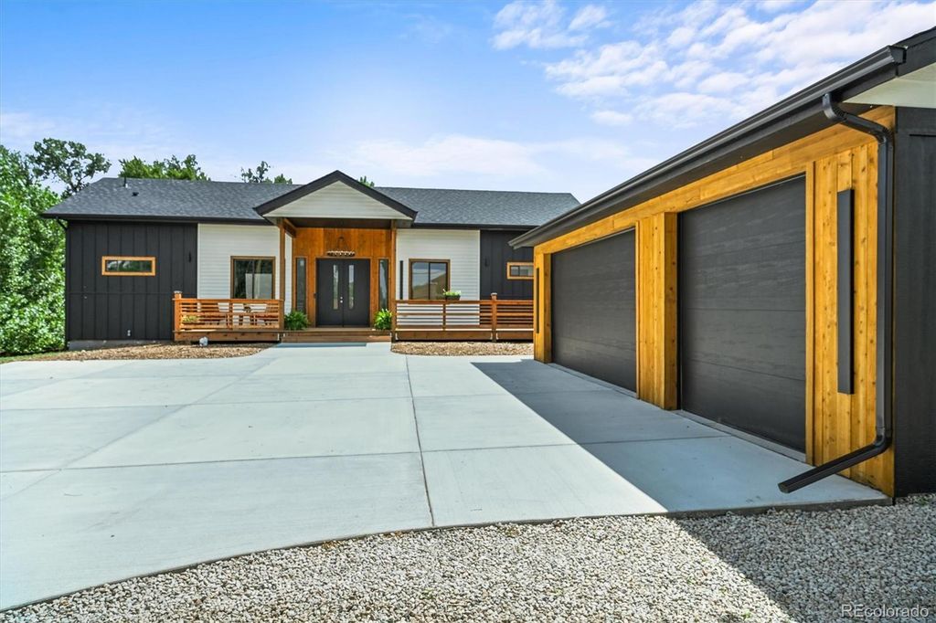 14950 W 32nd Avenue, Golden, CO 80401