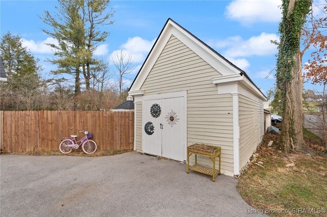 600 Farquar Avenue, Corydon, IN 47112