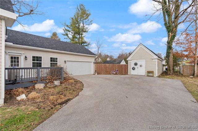 600 Farquar Avenue, Corydon, IN 47112