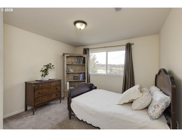 8815 Se 28TH Ave, Milwaukie, OR 97222