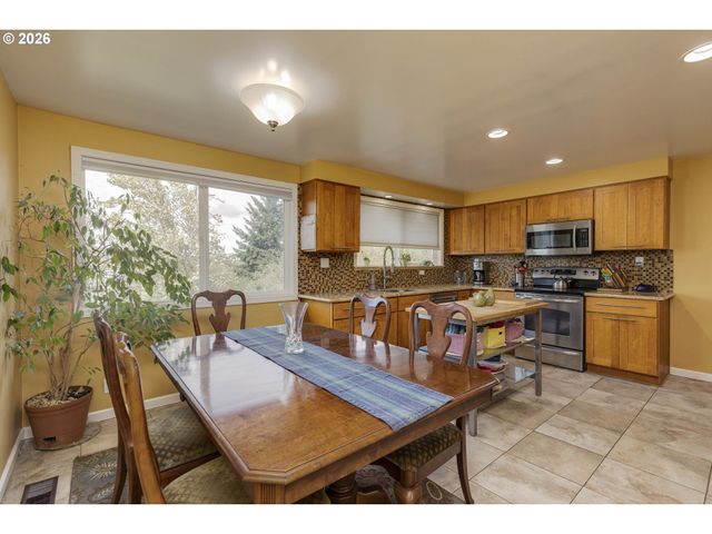 8815 Se 28TH Ave, Milwaukie, OR 97222