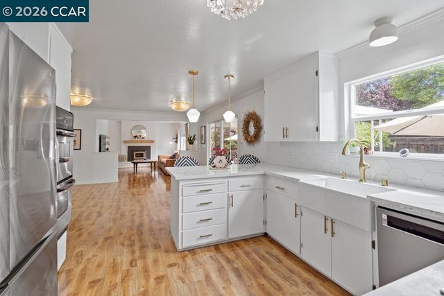 6657 Waverly Rd, Martinez, CA 94553