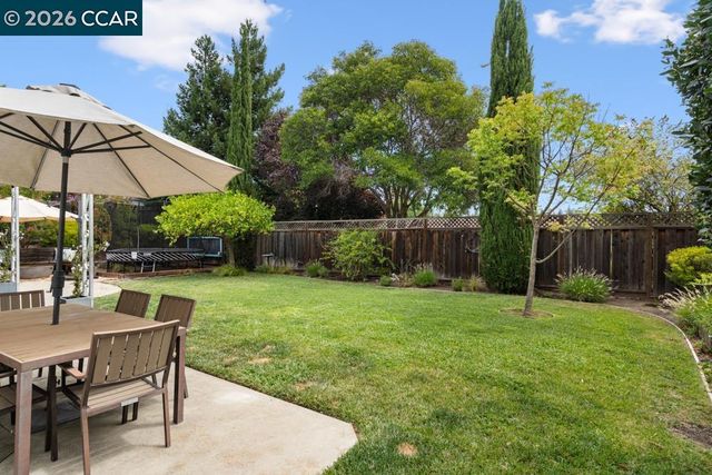 6657 Waverly Rd, Martinez, CA 94553